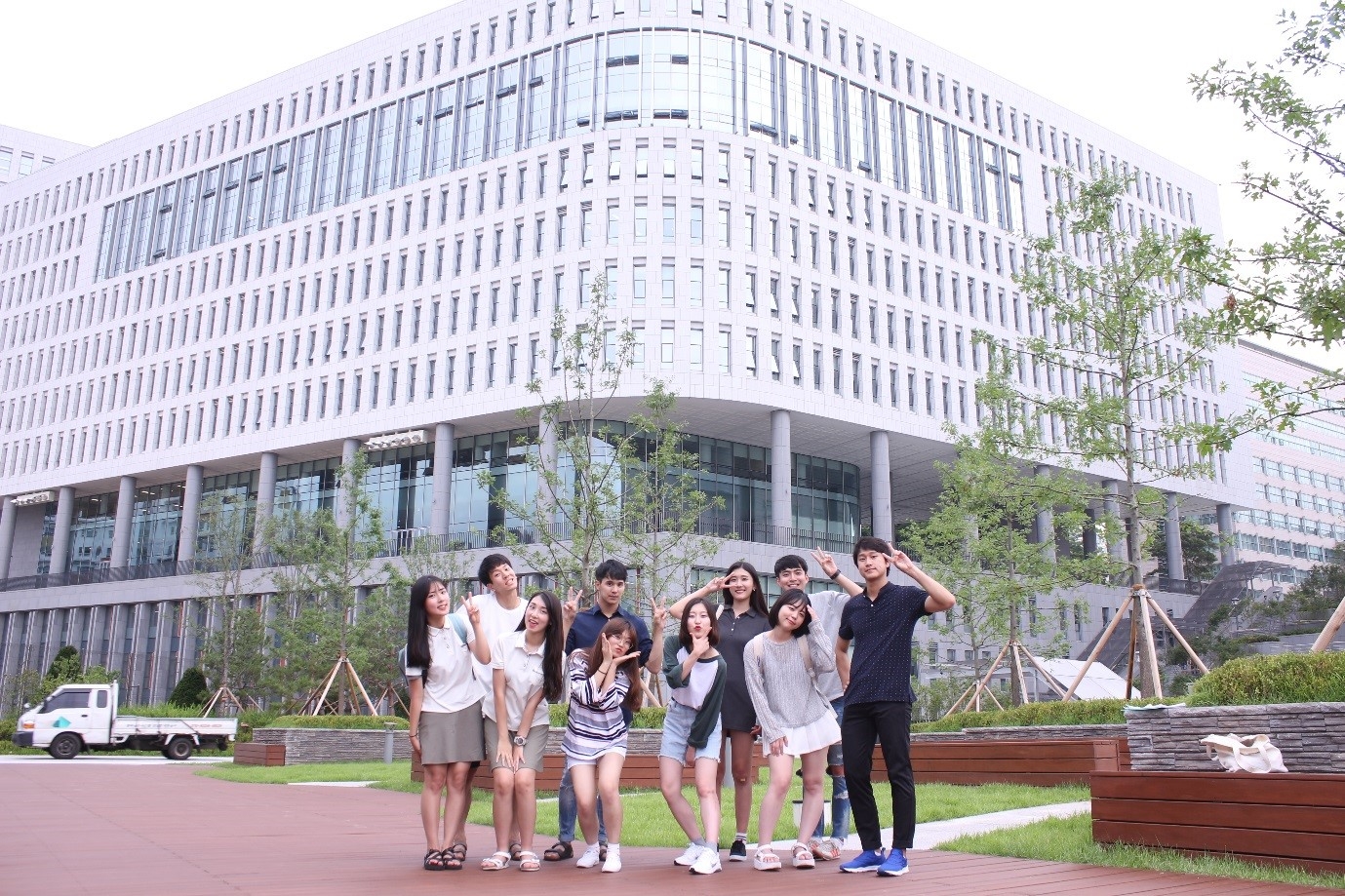 [2025] Hồ Sơ Du Học Hàn Quốc Gồm Những Gì? Hướng Dẫn Chuẩn & Đầy Đủ Nhất