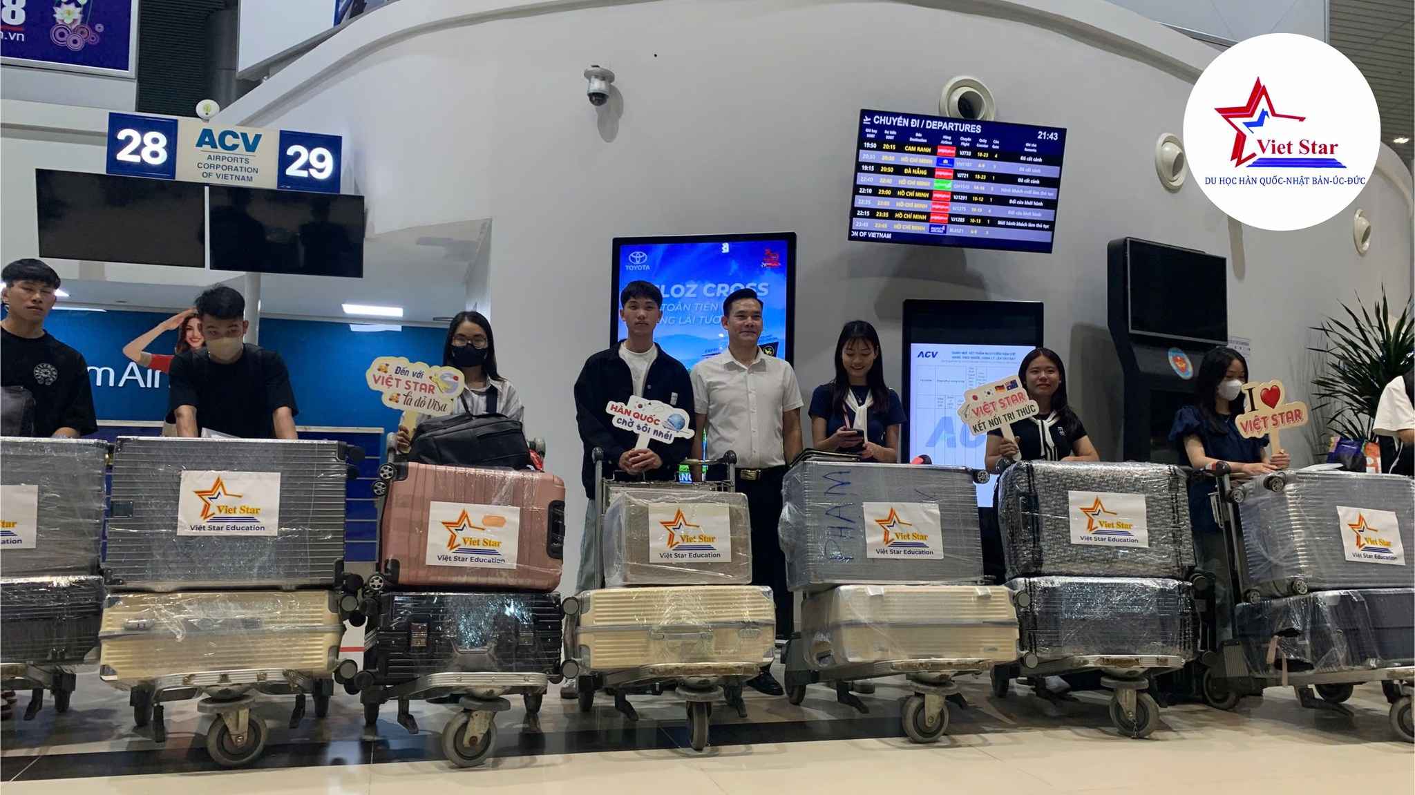 🎉 ĐOÀN BAY THÁNG 6 – CÁC BẠN TRẺ VIỆT STAR CHÍNH THỨC LÊN ĐƯỜNG TỚI HÀN QUỐC! ✈️